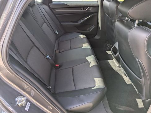 Used 2018 Honda Accord Sport image 18