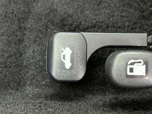 New 2026 Hyundai Elantra Limited FWD image 43