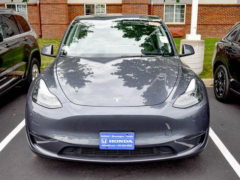 Used 2023 Tesla Model Y AWD image 13