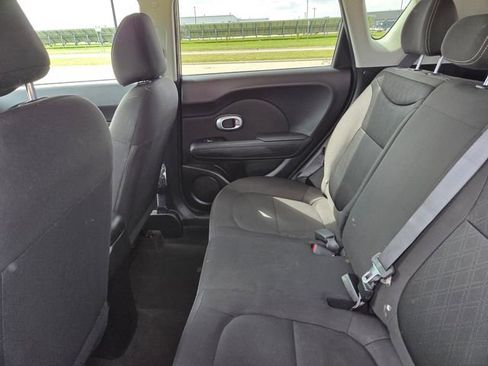 Used 2017 Kia Soul FWD image 39