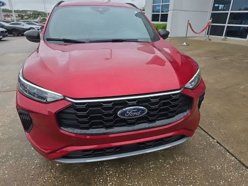 Used 2023 Ford Escape ST-Line w/ Tech Pack #1 FWD image 6