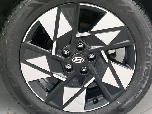 Used 2024 Hyundai Kona SEL image 61