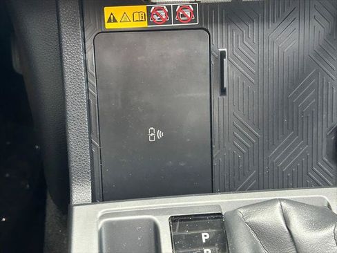Certified 2025 Toyota 4Runner Limited AWD/4WD image 32