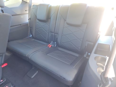 Used 2026 Volkswagen Atlas SE AWD/4WD image 31
