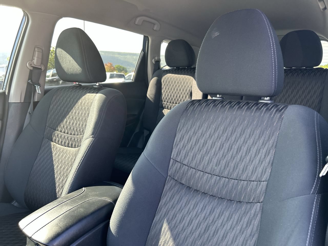 Used 2019 Nissan Rogue S w/ Special Edition Package FWD image 22