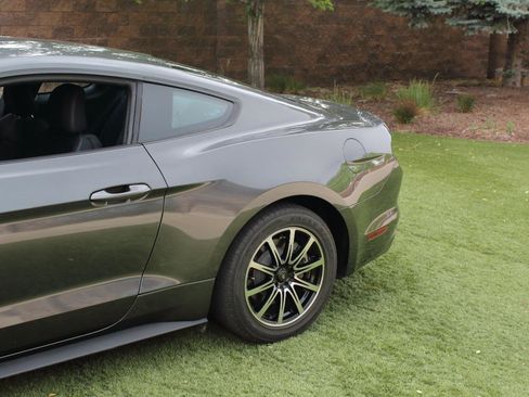 Used 2017 Ford Mustang Coupe RWD image 41