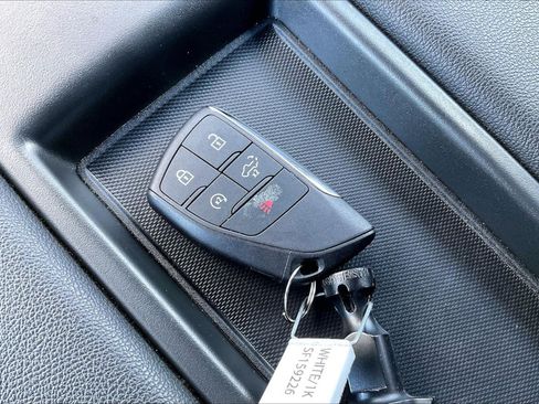 Used 2025 Chevrolet Silverado 3500 LT w/ Safety Package AWD/4WD image 11