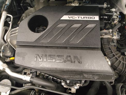 Used 2023 Nissan Rogue S AWD/4WD image 30