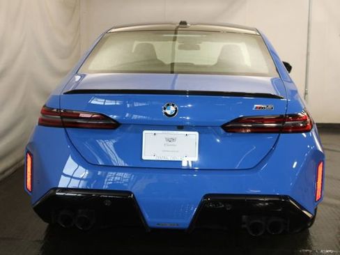 Used 2026 BMW M5 w/ Carbon Package AWD/4WD image 6