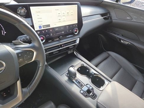 Used 2024 Lexus RX 350 AWD image 34