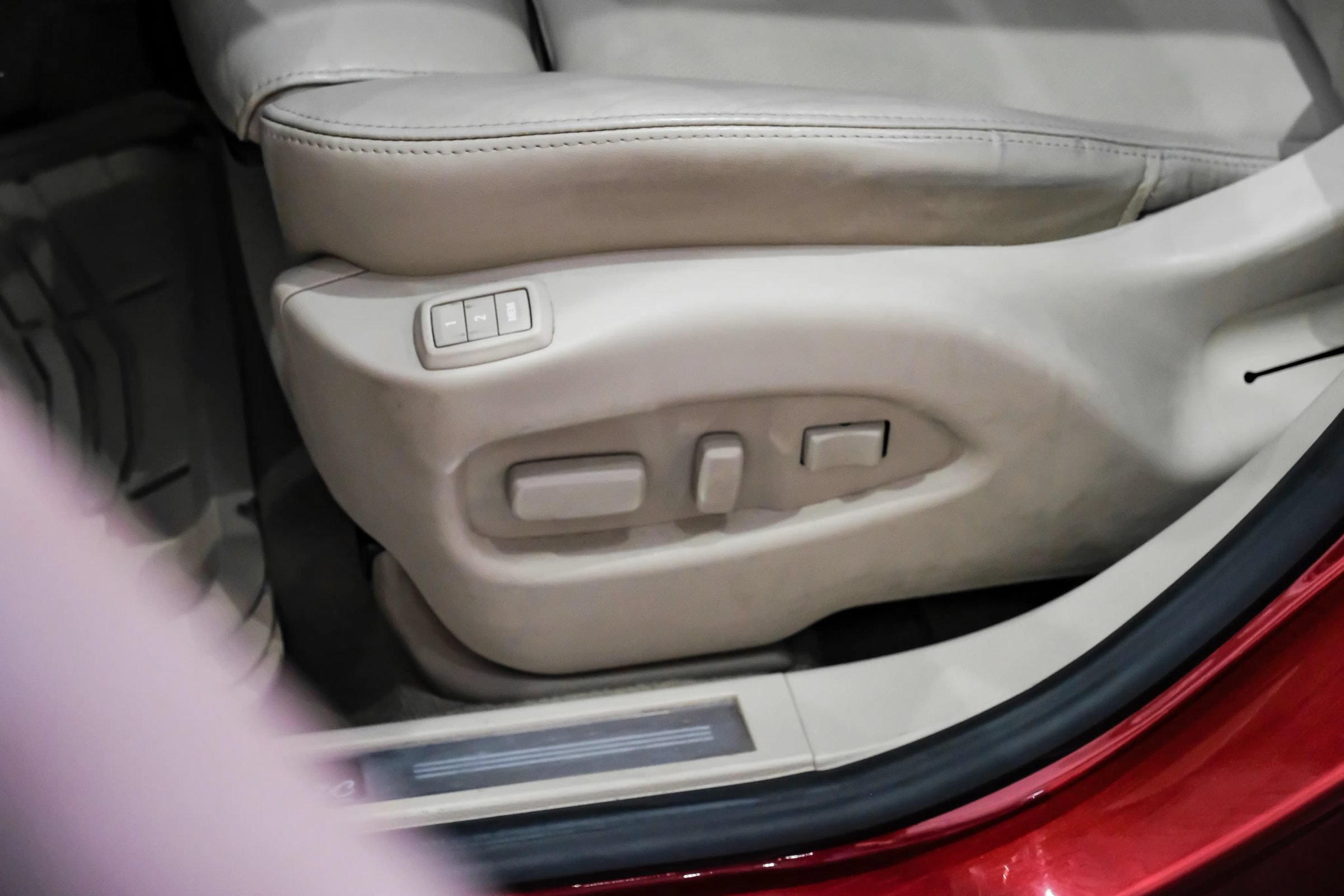 Used 2016 Cadillac SRX Luxury FWD image 36
