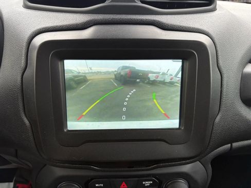 Used 2020 Jeep Renegade Trailhawk w/ Cold Weather Group image 19