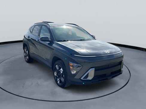 Used 2025 Hyundai Kona SEL AWD/4WD image 4