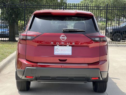 New 2026 Nissan Rogue SV FWD image 5