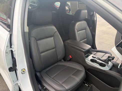 Used 2023 Chevrolet Blazer LT w/ LPO, Black Grille Bar Package image 28