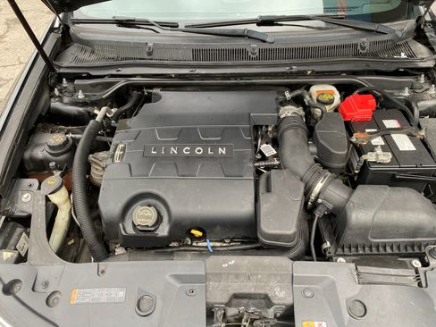 Used 2015 Lincoln MKS AWD w/ Equipment Group 101A image 34