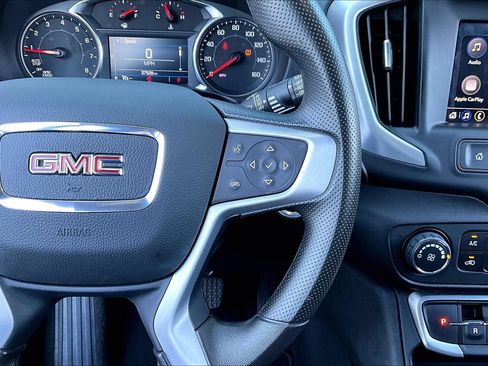 Used 2024 GMC Terrain SLE w/ Elevation Edition FWD image 20