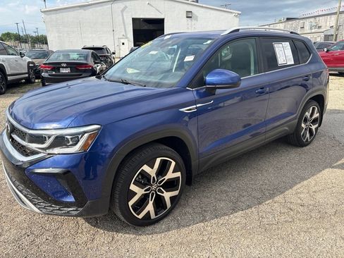 Used 2023 Volkswagen Taos SEL AWD/4WD image 1