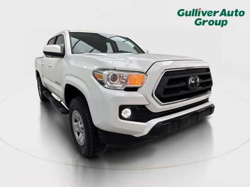 Used 2022 Toyota Tacoma SR5 RWD image 13