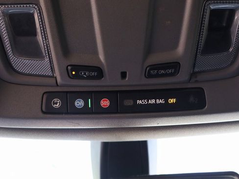 Used 2022 Chevrolet Silverado 1500 RST AWD/4WD image 33