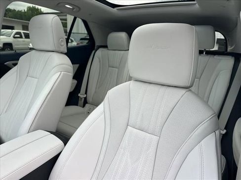 Certified 2026 Buick Envision Avenir AWD/4WD image 23