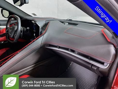Used 2021 Chevrolet Corvette Stingray Preferred Cpe w/ Z51 Performance Package RWD image 30