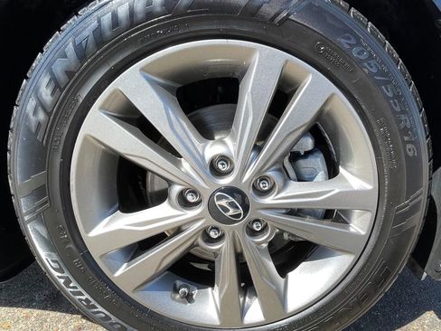 Used 2018 Hyundai Elantra Value Edition image 16