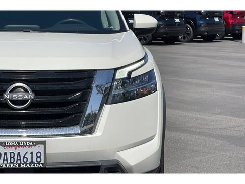 Used 2022 Nissan Pathfinder SV FWD image 20