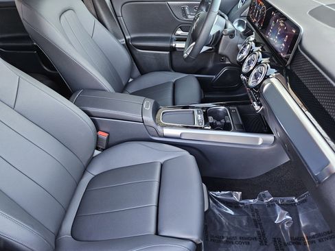 Certified 2025 Mercedes-Benz GLB 250 4MATIC image 14