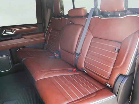 Certified 2025 GMC Sierra 2500 Denali Ultimate w/ Max Trailering Package image 27