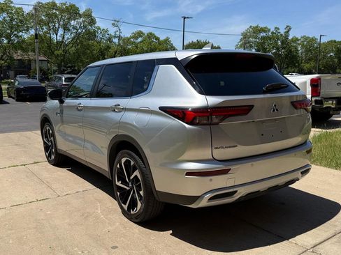 Used 2024 Mitsubishi Outlander SEL AWD/4WD image 5