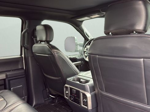 Used 2022 Ford F250 Platinum w/ FX4 Off-Road Package AWD/4WD image 26