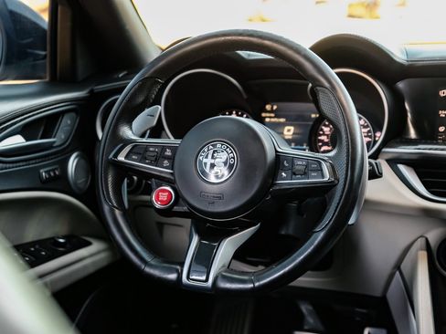 Used 2020 Alfa Romeo Stelvio Quadrifoglio w/ Nero Edizone Quadrifoglio image 18