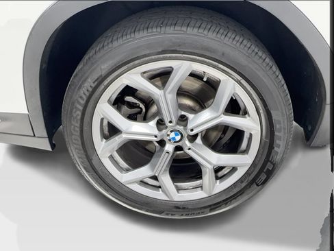 Used 2023 BMW X4 xDrive30i w/ Premium Package AWD/4WD image 12
