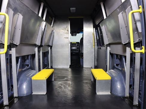 Used 2019 Mercedes-Benz Sprinter 144 image 22