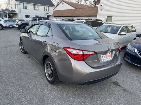 Used 2015 Toyota Corolla LE FWD image 8