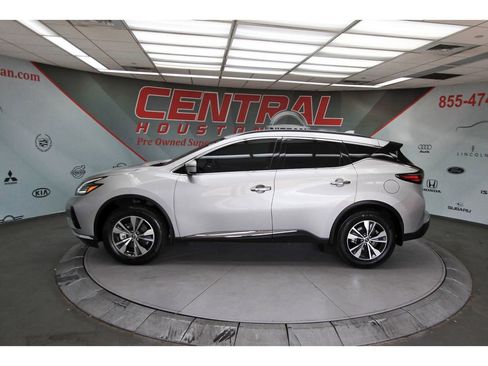 Used 2024 Nissan Murano SV FWD image 3