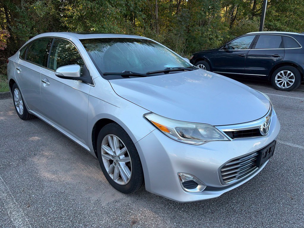 Used 2014 Toyota Avalon XLE Premium FWD image 3