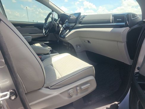Used 2022 Honda Odyssey Elite image 6