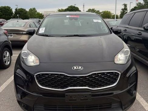 Used 2022 Kia Sportage LX w/ LX FWD Value Edition Package image 2