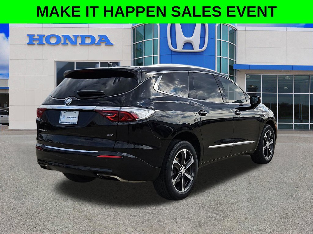 Used 2022 Buick Enclave Essence w/ Experience Buick Package FWD image 3