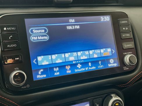 Used 2025 Nissan Versa SR w/ Trunk Package image 21