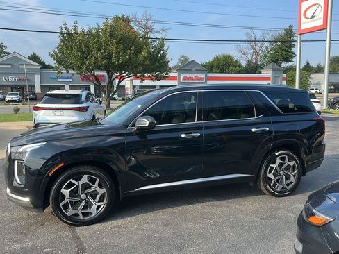 Used 2022 Hyundai Palisade Calligraphy w/ Cargo Package FWD image 6