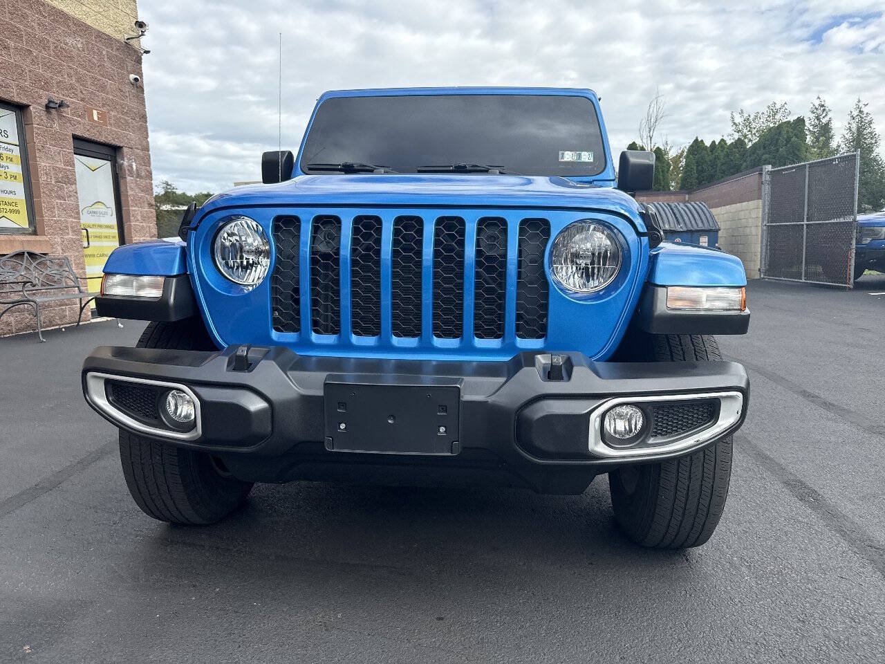 Used 2022 Jeep Gladiator Sport AWD/4WD image 5