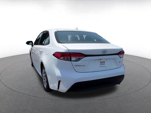 Used 2025 Toyota Corolla LE FWD image 11