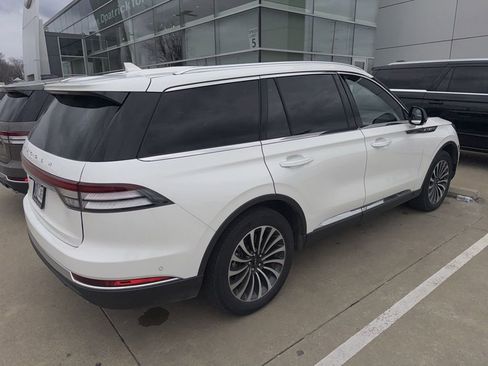 Used 2023 Lincoln Aviator Reserve w/ Equipment Group 201A image 4