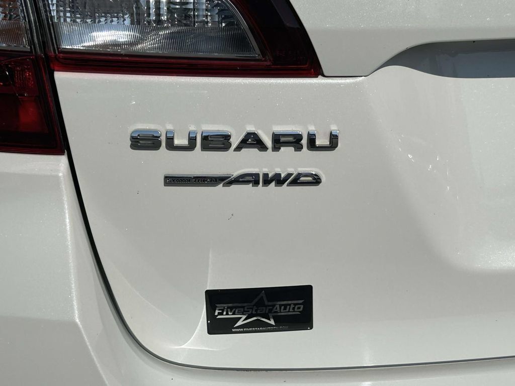 Used 2017 Subaru Outback 2.5i Premium AWD/4WD image 12