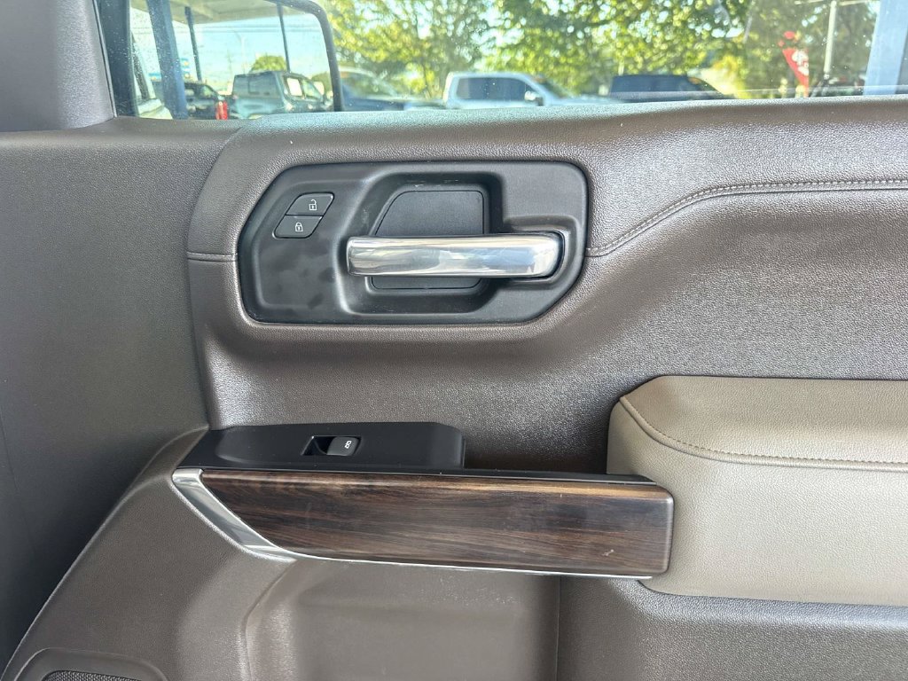 Used 2019 GMC Sierra 1500 SLT w/ SLT Premium Package AWD/4WD image 16