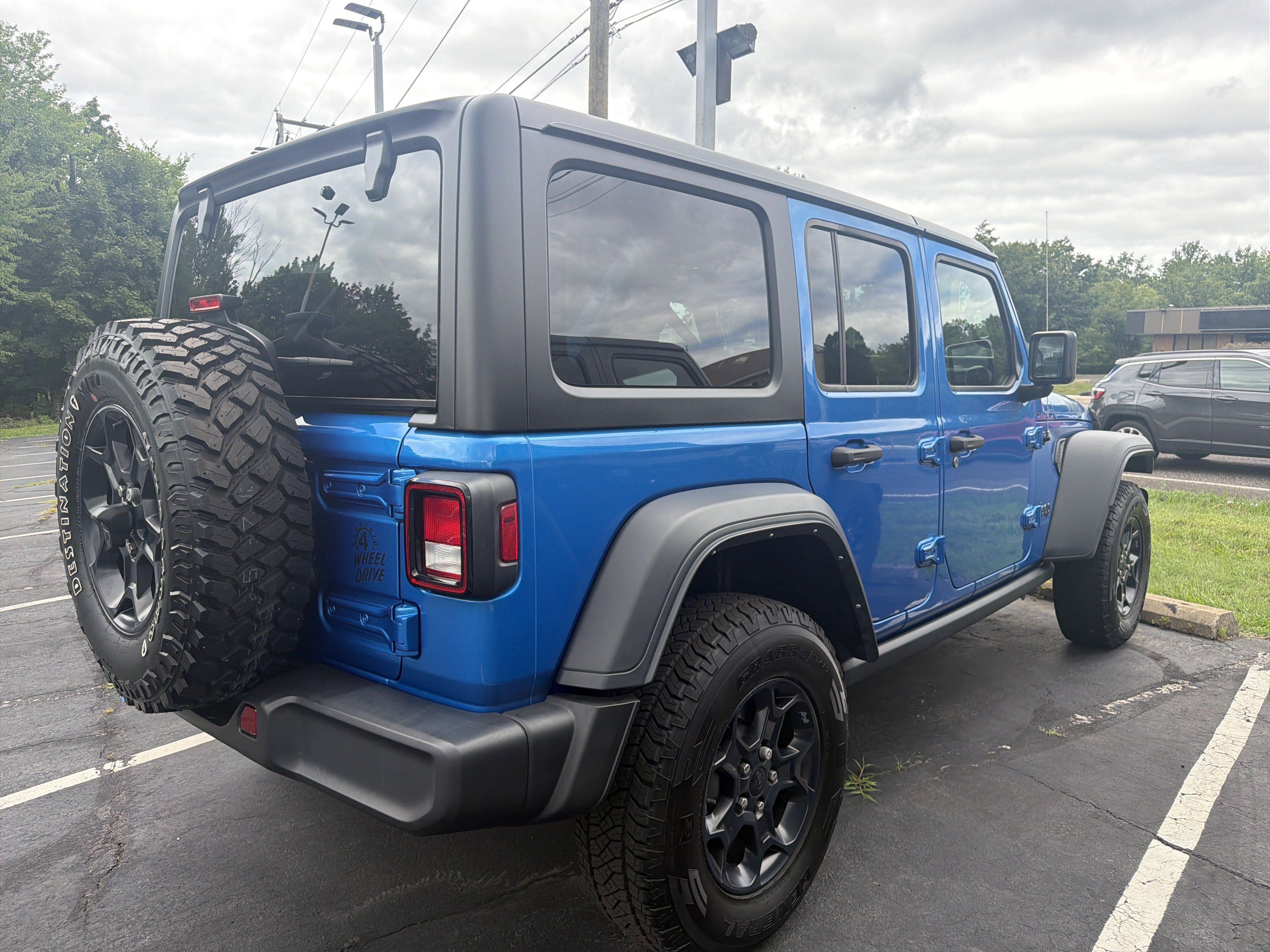 Certified 2023 Jeep Wrangler Unlimited w/ Convenience Group AWD/4WD image 7
