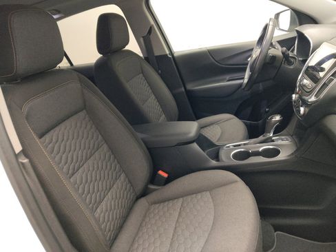 Used 2019 Chevrolet Equinox LT w/ Sun & Navigation Package image 21